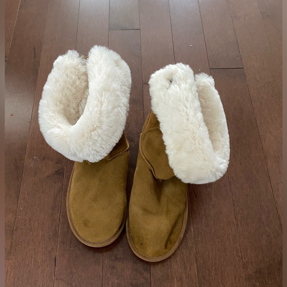 Kookaburra By UGG Short Boots Ladies Size 10